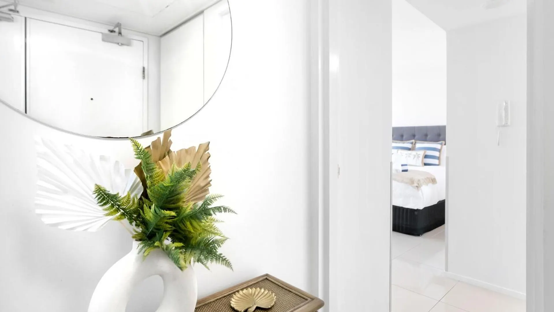 Belle Escapes Rydges Plaza Esplanade Luxury 2-Bedroom Apartment Cairns