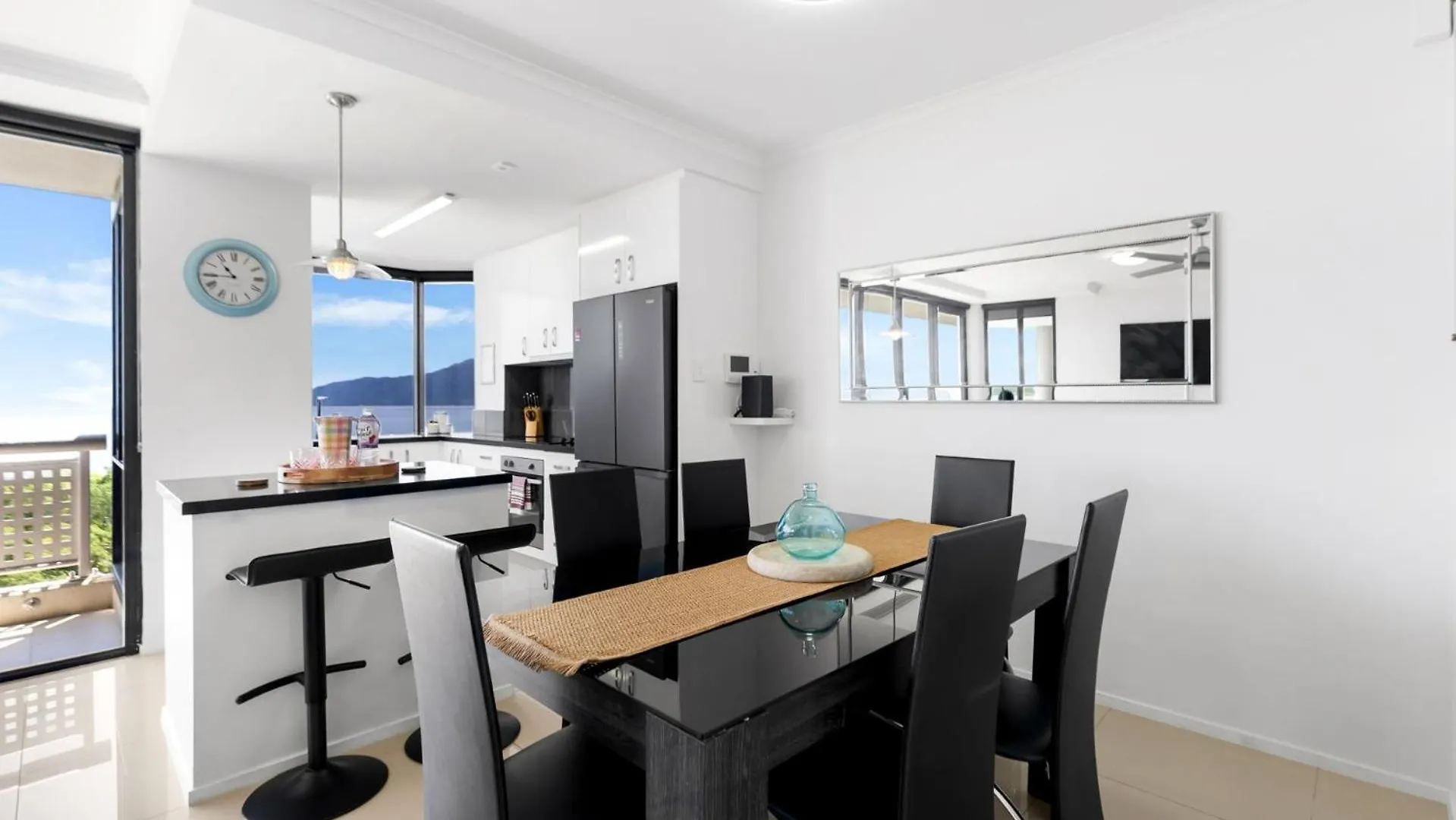 Belle Escapes Rydges Plaza Esplanade Luxury 2-Bedroom Apartment Cairns 0*,