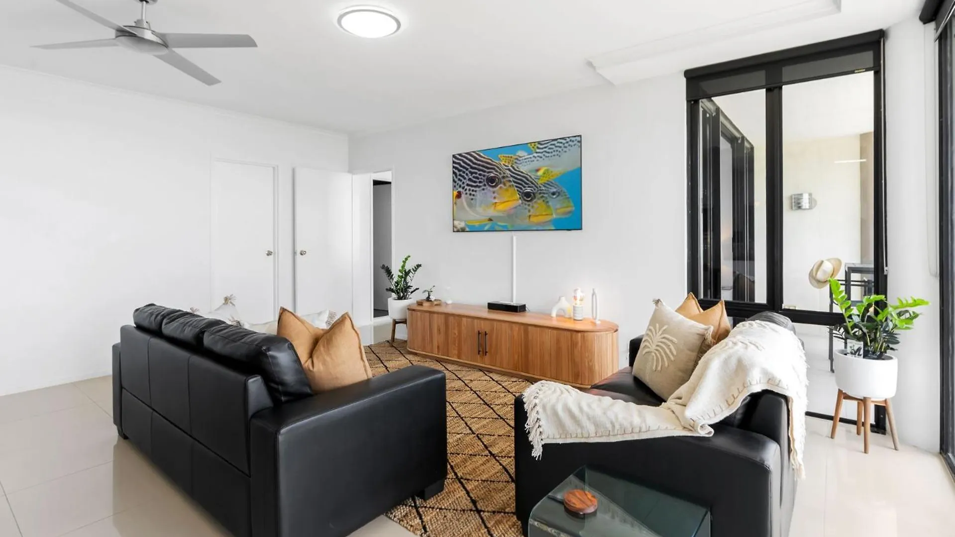 Belle Escapes Rydges Plaza Esplanade Luxury 2-Bedroom Apartment Cairns
