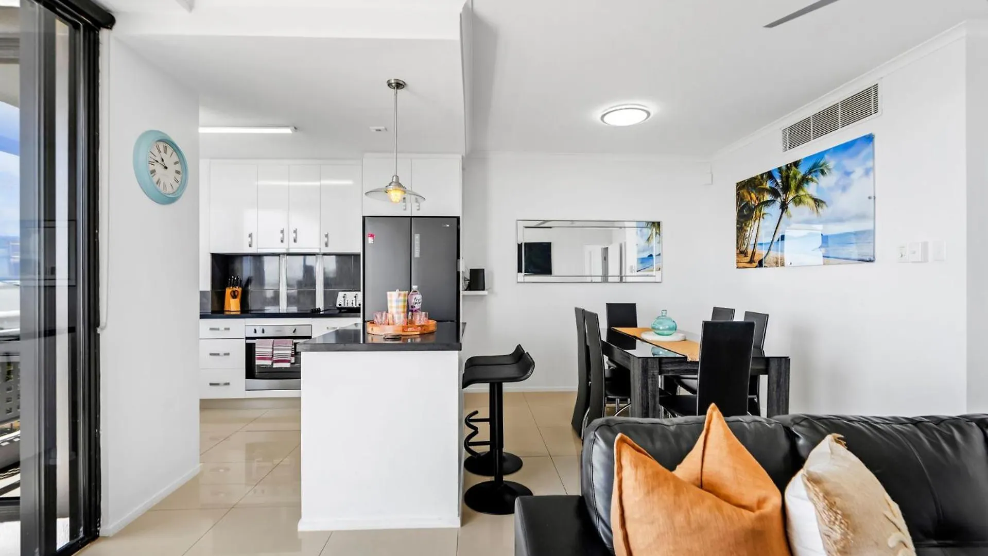 Belle Escapes Rydges Plaza Esplanade Luxury 2-Bedroom Apartment Cairns