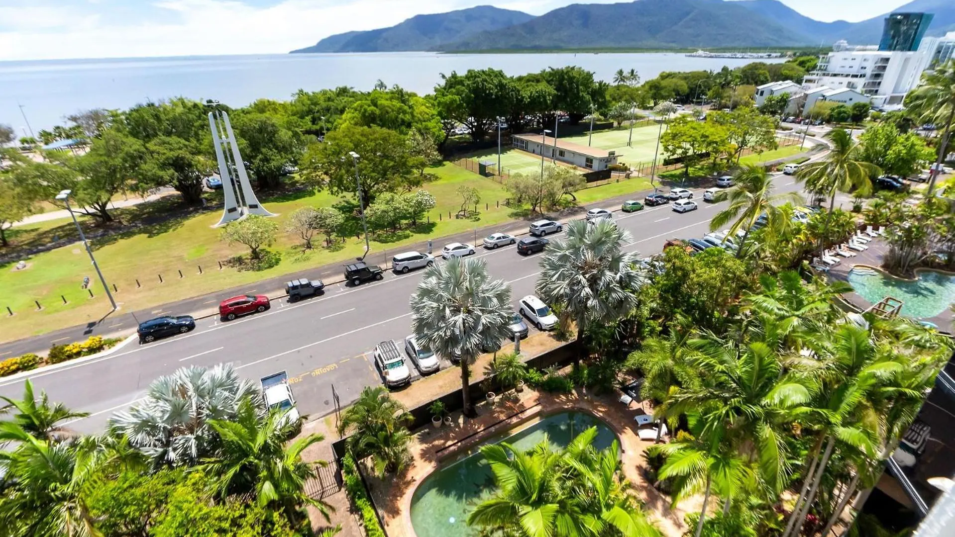 Belle Escapes Rydges Plaza Esplanade Luxury 2-Bedroom Apartment Cairns